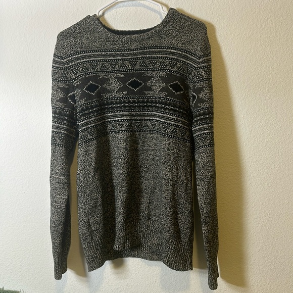 Urban Pipeline Black and White Size Large Women’s Sweater Aztec Winter Cozy - Picture 1 of 4